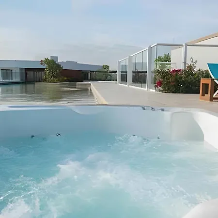 Apartamento Luxury 2br Jacuzzi Sea View 14th Floor
