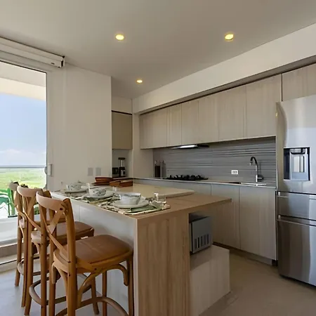 Luxury 2br Jacuzzi Sea View 14th Floor