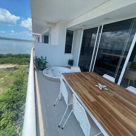 Luxury 2br Jacuzzi Sea View 14th Floor Apartamento