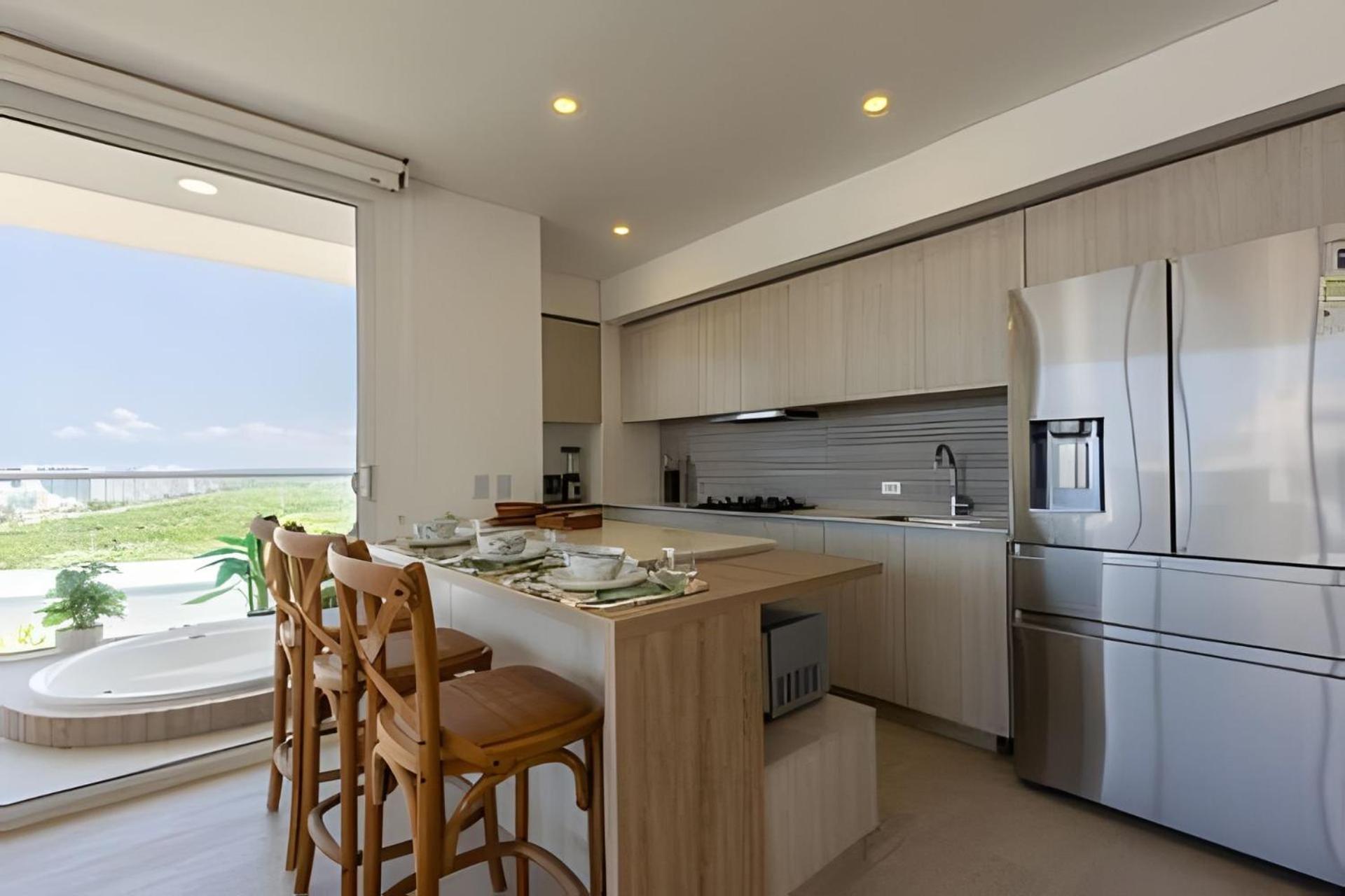 Luxury 2br Jacuzzi Sea View 14th Floor